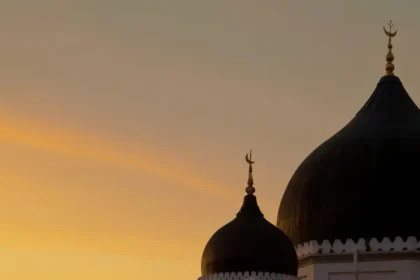 USTADZ KIKI SUPARDI PAPARKAN PERADABAN BESAR DIMULAI DARI MASJID MELALUI FORUM YAYASAN INDONESIA