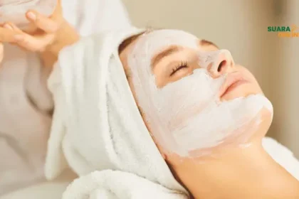 7 Manfaat Facial Wajah untuk Kesehatan dan Kecantikan Kulit