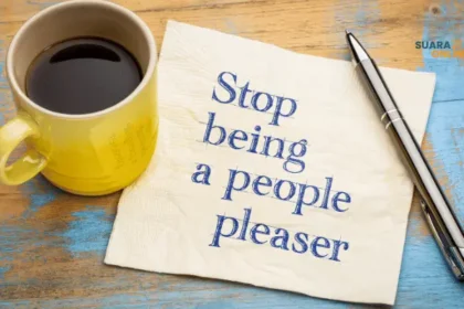 Stop Jadi People Pleaser! Kenali Penyebab, Ciri-Ciri, dan Cara Berhentinya