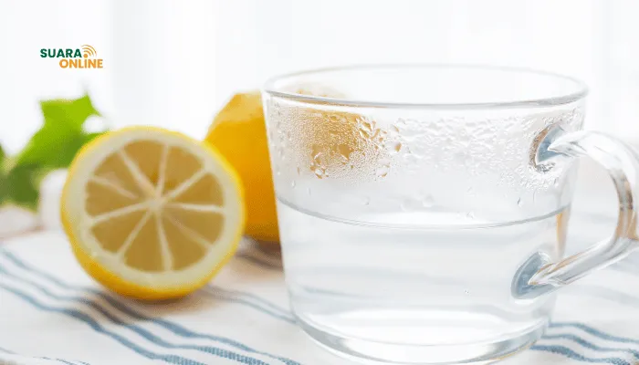 5 Alasan Mengapa Minum Air Hangat di Pagi Hari Baik untuk Pencernaan