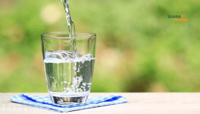 Cegah Dehidrasi! Ini Aturan Minum Air Putih Saat Puasa yang Wajib Diketahui
