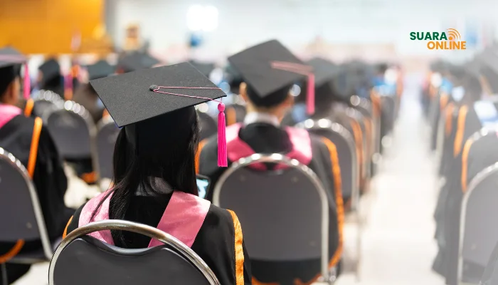 3 Makna Toga Wisuda, Anak Kuliahan Harus Tahu!