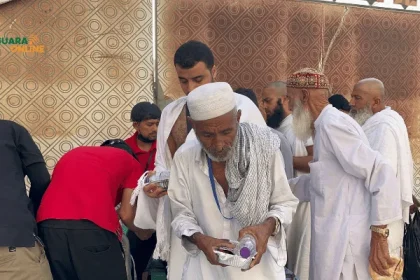 Sedekah Nasi Baitullah: Yayasan Alfatihah Salurkan 8.600 Box Nasi, Bentuk Aksi Peduli Sesama di Tanah Suci 