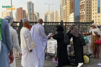 Berbagi di Tanah Suci Makkah Melalui Progam Sedekah Nasi Baitullah Yayasan Alfatihah