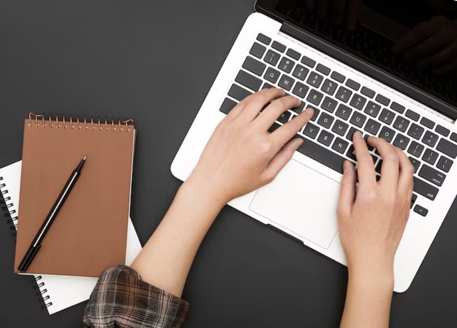 Copywriter Vs Ads Creator : Sama-sama Mempersuasif Audiens.  2 Perbedaan Keduanya Copywriter Vs Ads Creator : Sama-sama Mempersuasif Audiens.  2 Perbedaan Keduanya