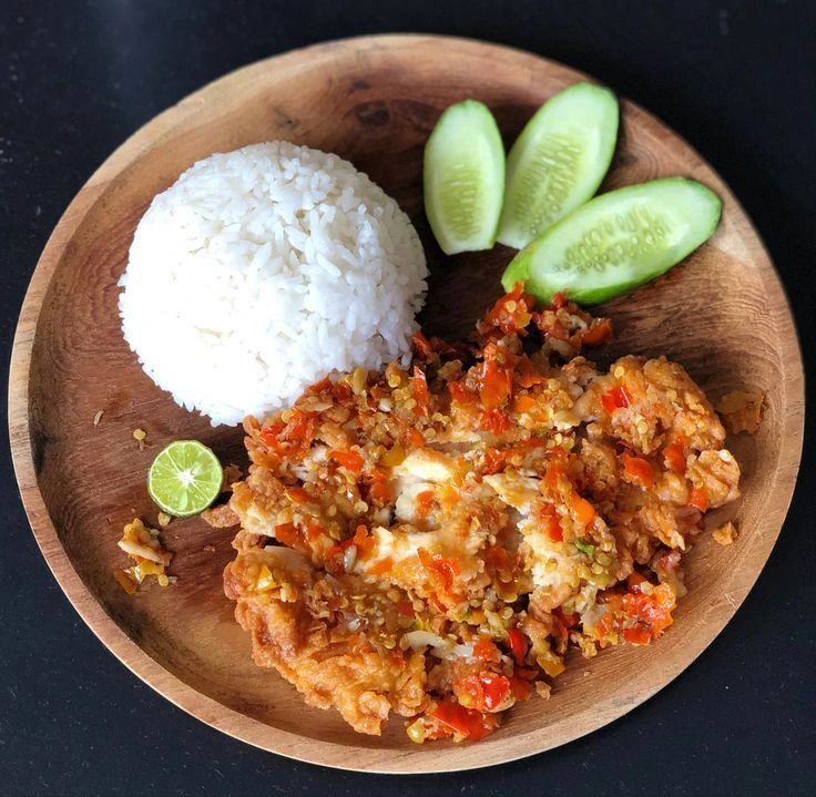 5 Hal Nyebelin Saat Beli Ayam Geprek yang Bikin Nafsu Makan Langsung Hilang!