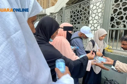 Ribuan Porsi Sedekah Nasi Baitullah Tersalurkan untuk Jamaah dan Warga Sekitar Masjidil Haram