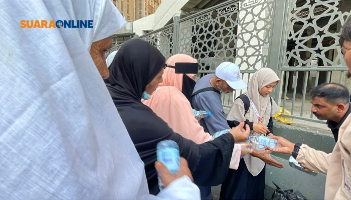 Ribuan Porsi Sedekah Nasi Baitullah Tersalurkan untuk Jamaah dan Warga Sekitar Masjidil Haram