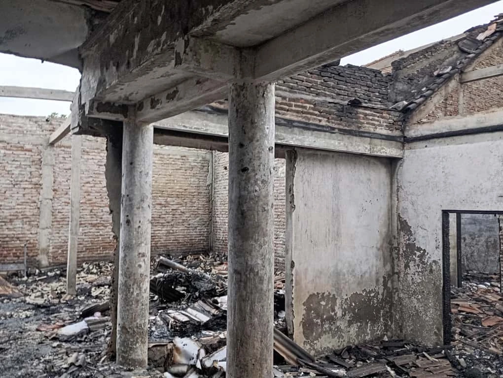 Cekcok Keluarga Berujung Kebakaran, Gudang Sofa di Kwaron Genuk Ludes Terbakar