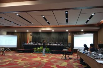 Tekankan Pentingnya Wibawa dan Body Language Saat Bertemu Pihak Berpangkat Tinggi