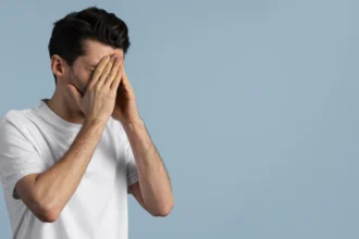 Sering Nangis Diam-diam? 3 Bahaya Memendam Kesedihan Bagi Kesehatan Mental