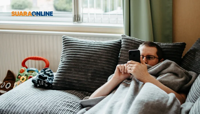 Bagaimana Jika Rasa Malas Itu Bukan Sifat Tapi Sinyal Tubuh yang Sedang Tidak Baik-baik Saja?