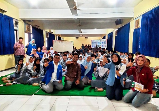 Udinus Gelar Seminar COMLIDIA 2025, Tekankan Etika Penggunaan Generatif AI kepada Pelajar 