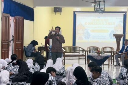 Ancaman Deepfake Jadi Sorotan Utama dalam Seminar Literasi Digital COMLIDIA 2025 di Udinus