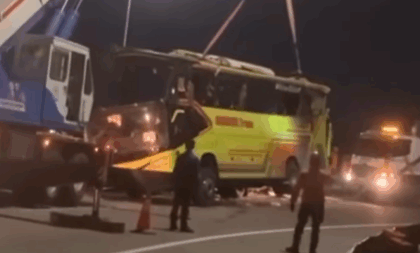 Kecelakaan Bus di Tol Krapyak Dorong Evaluasi Rambu dan Peringatan Tikungan Tajam