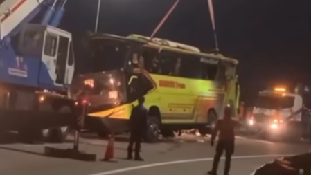 Kecelakaan Bus di Tol Krapyak Dorong Evaluasi Rambu dan Peringatan Tikungan Tajam