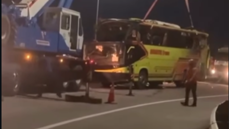 Tikungan Curam Exit Tol Krapyak Disorot Usai Kecelakaan Bus Pariwisata