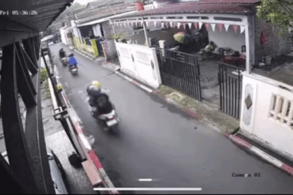 Konvoi Diduga Kreak Bersenjata Tajam Terekam CCTV di Permukiman Sendangguwo
