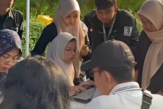 BEM KM Unissula Turun ke Ruang Publik, Ajak Warga CFD Simpang Lima Cek Kesehatan Gratis