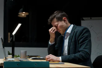 4 Kelebihan Orang Pendiam: Benarkah Bisa Jadi Pemimpin yang Baik? 