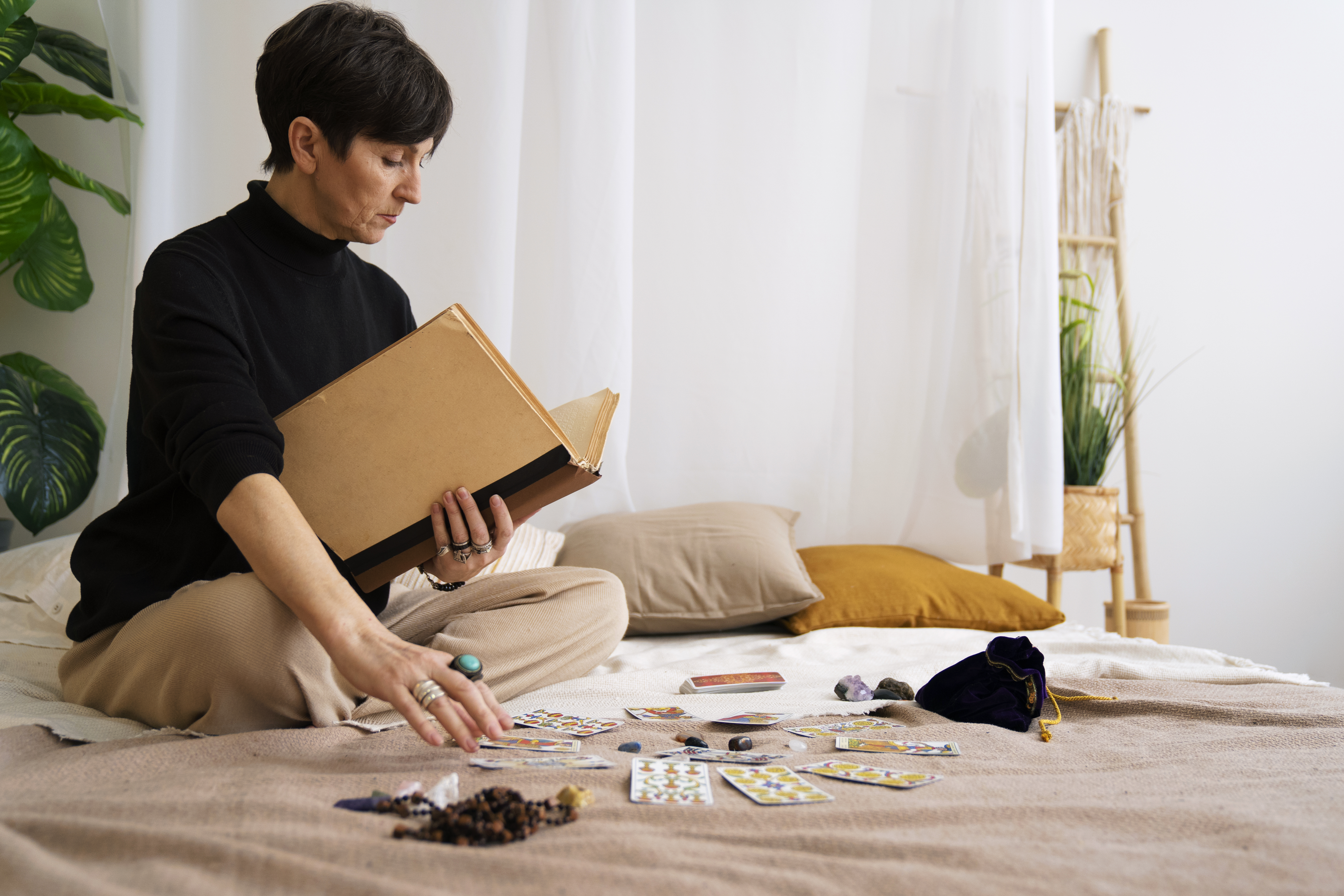 Redefinisi Makna “Cukup” dalam Kehidupan: Belajar Merasa Puas Tanpa Kehilangan Arah