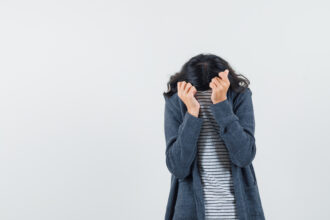 Menangis Bukan Tanda Kelemahan, Melainkan Cara Alami Tubuh Melepaskan Beban Emosi