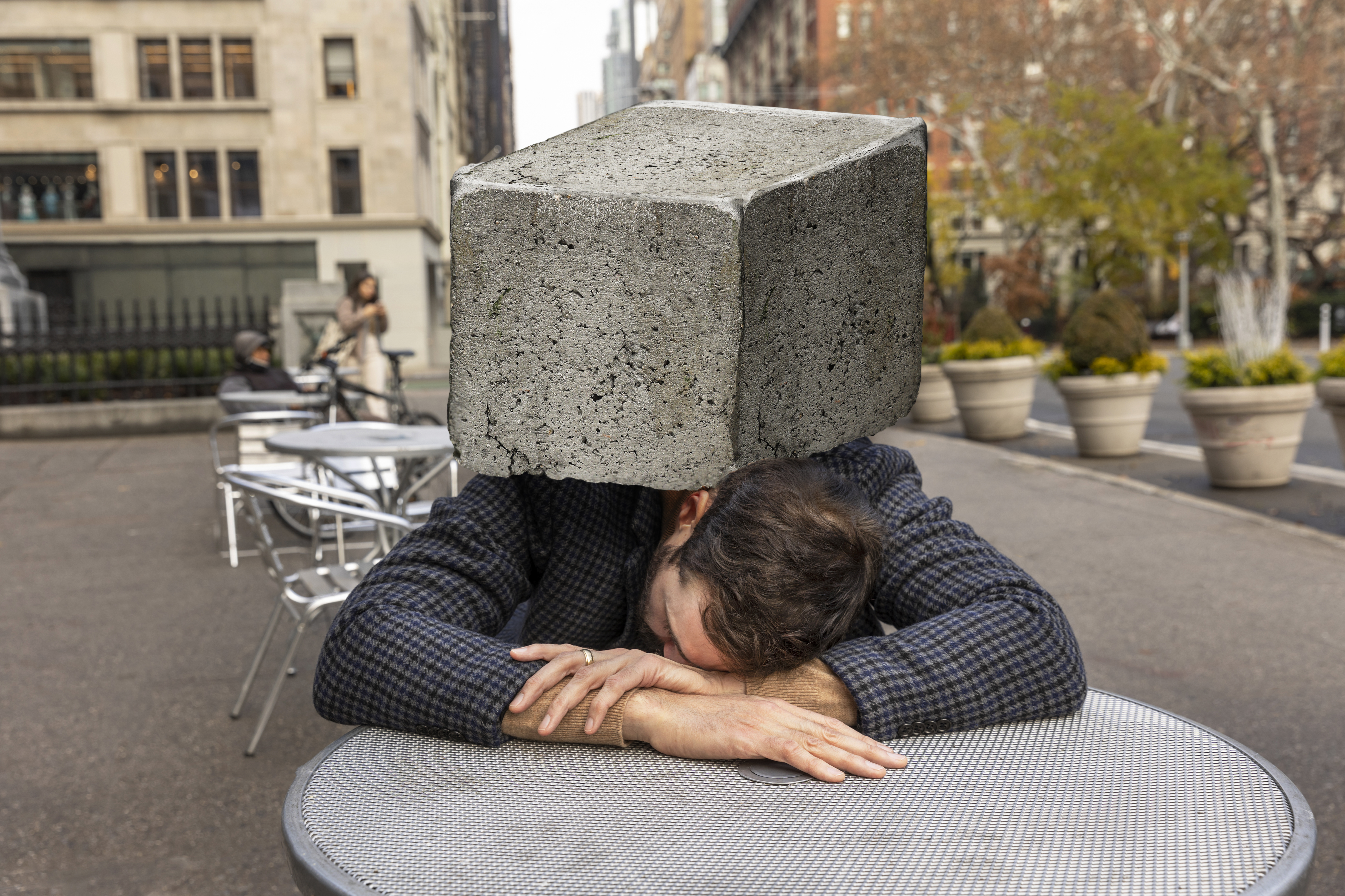 Quarter Life Crisis: Cara Menghadapinya Tanpa Panik dan Lebih Sadar Arah Hidup