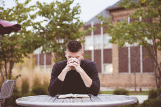 Menerima Kenyataan bahwa Tidak Semua Mimpi Harus Tercapai demi Kesehatan Mental