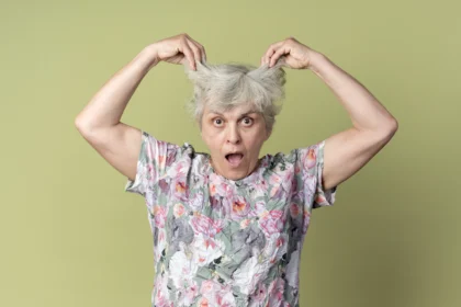 Cara Mengurangi Rambut Beruban Secara Alami Tanpa Bahan Kimia