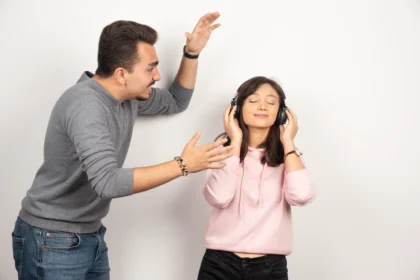 Cara Mengendalikan Emosi: Terapkan Self Control Sederhana Ini