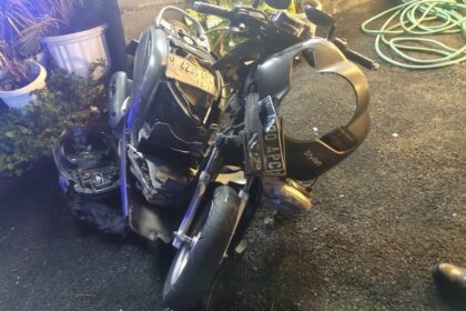 Kecelakaan Adu Banteng Motor dan Mobil Pick-up Terjadi di Depan Hotel Loren Kopeng