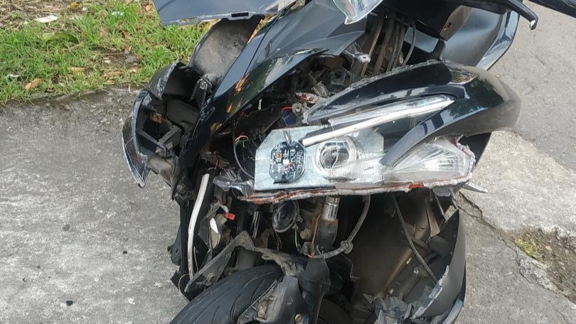 Kecelakaan Motor vs Motor Terjadi di Jalan Wolter Monginsidi Pedurungan, Kendaraan Rusak Parah