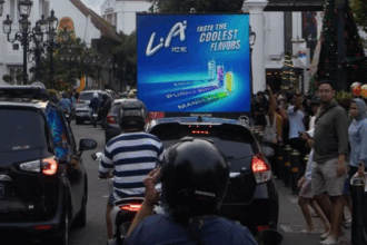 Malam Tahun Baru 2026, Simpang Lima Semarang Dipadati Warga dan Kendaraan dari Berbagai Daerah