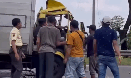 Kecelakaan Lalu Lintas Terjadi di Lingkar Ambarawa, Sopir Truk Alami Luka Ringan