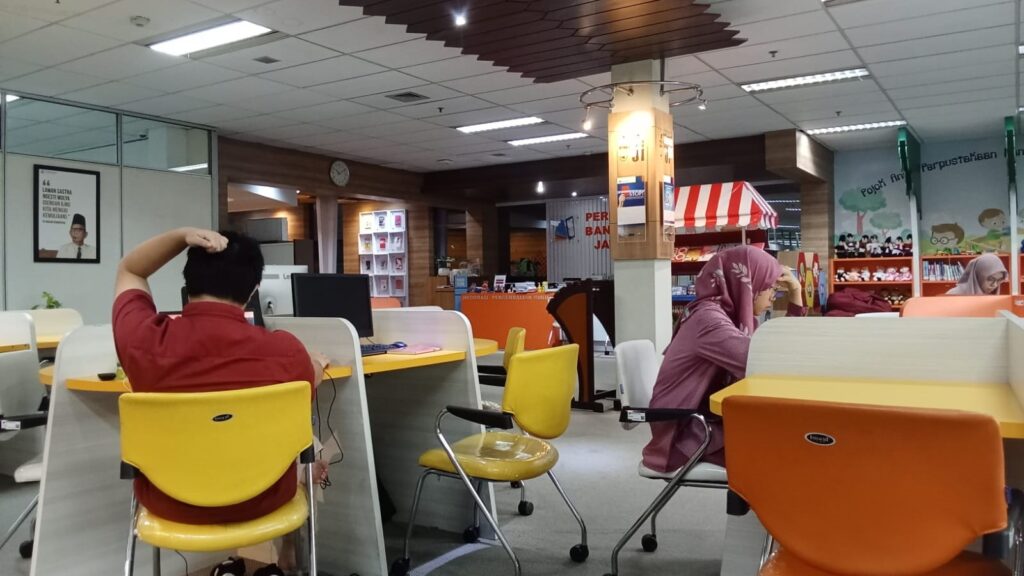 Tata Ruang Perpustakaan BI Jawa Tengah Dinilai Ideal, Bisa Jadi Referensi Pengembangan Ruang Literasi Tata Ruang Perpustakaan BI Jawa Tengah Dinilai Ideal, Bisa Jadi Referensi Pengembangan Ruang Literasi