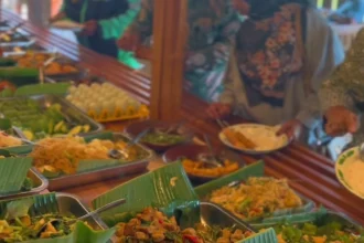 Rekomendasi Kuliner di Solo: Prasmanan Oseng Ambil Sepuasnya, Harga Mulai Rp 8 Ribuan Aja!