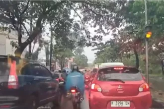 Kemacetan Terjadi di Silayur pada Pagi Hari, Arus Lalu Lintas Tersendat