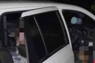 Kepergok Razia, Sejoli Asyik Bermesraan di Mobil Bergoyang Pantai Bandengan Jepara