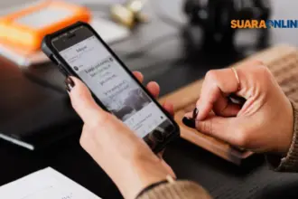 Kenali 5 Dampak Screen Time Berlebihan Untuk Kamu yang Sering Scroll Sosmed Tanpa Kenal Waktu!