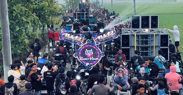 Heboh! Sound Horeg dan Tarian Seksi Warnai SOTR di Jombang, Polisi Turun Tangan