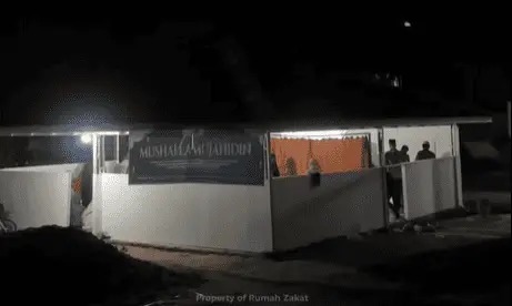 Warga Aceh Jalani Tarawih Pertama di Pengungsian, Suasana Haru dan Penuh Semangat Ibadah