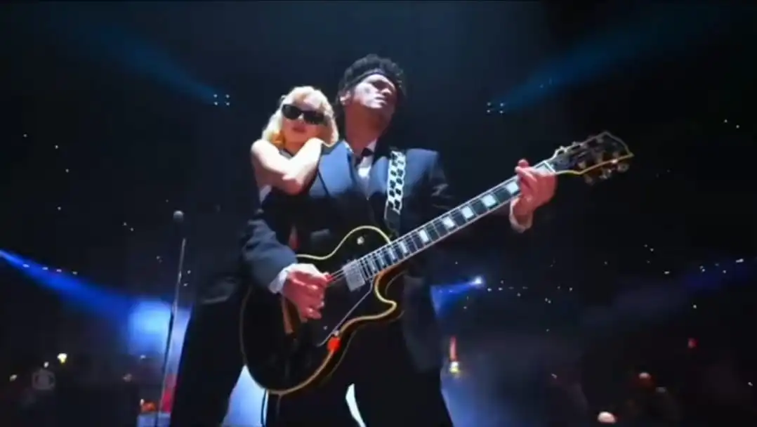 Rosé BLACKPINK Tampil di GRAMMYs 2026, Bawakan “APT” Bersama Bruno Mars