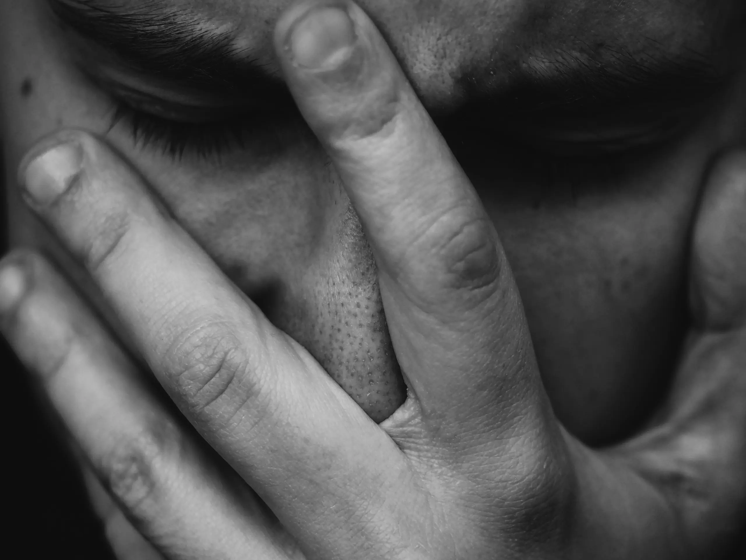 Kebiasaan Sehari-hari yang Memperburuk Emotional Numbness