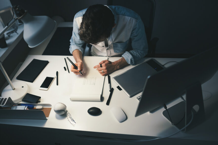 Deep Work: Seni Bekerja Tanpa Terdistraksi untuk Membangun Karier yang Lebih Efektif