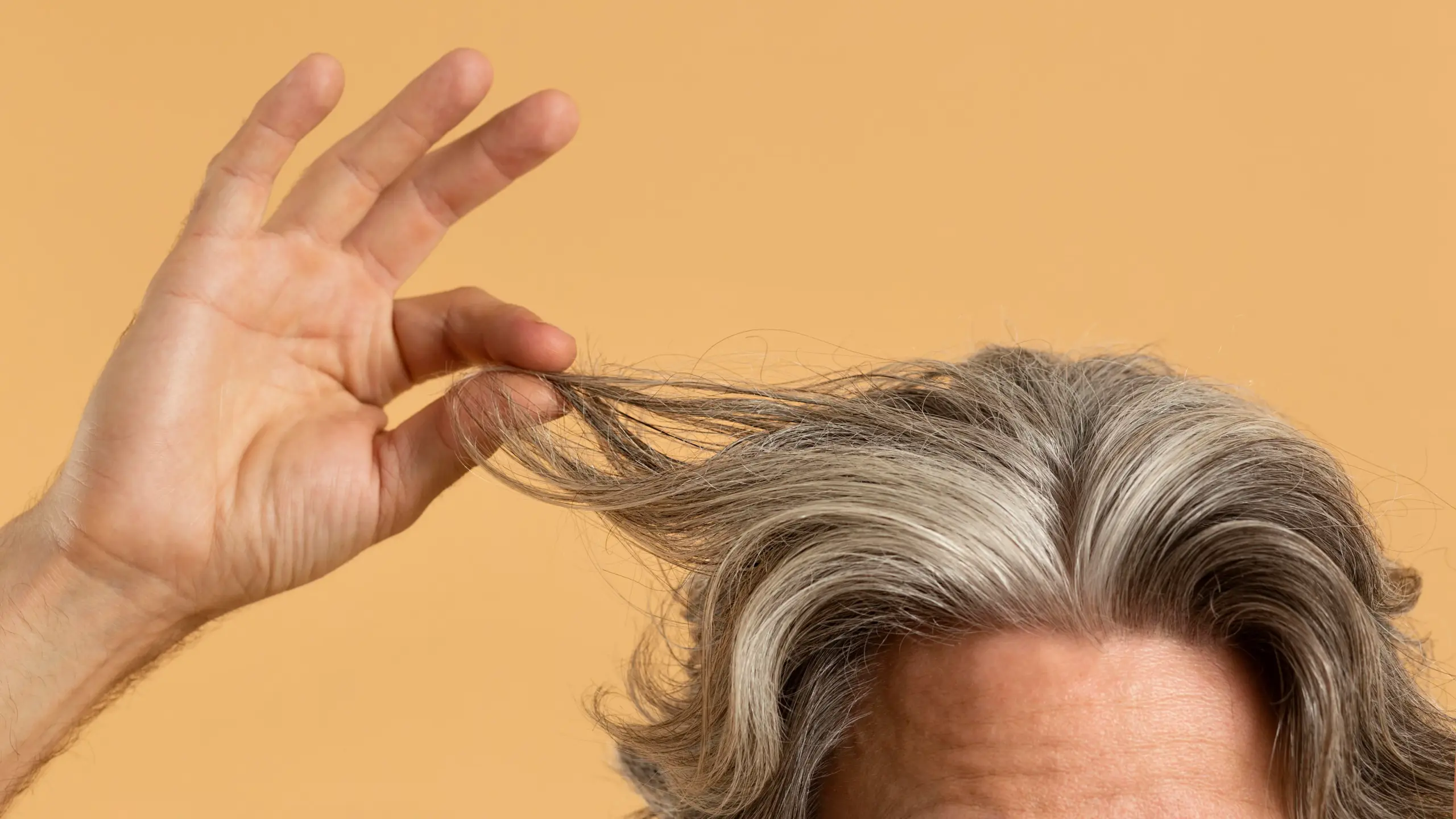 Cara Mengurangi Rambut Beruban Secara Alami Tanpa Bahan Kimia
