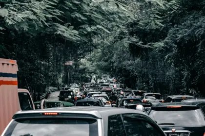 Truk Mogok di Tanjakan Tambak Aji Picu Kemacetan Panjang