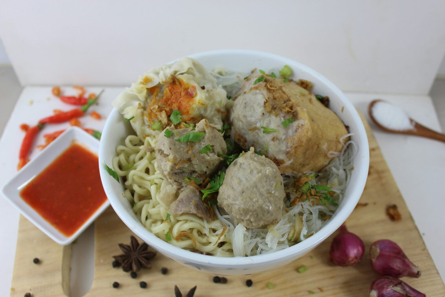Makan Bakso Sepuasnya di Semarang: Harga Cuma 20 Ribuan, Dijamin Puas Pol!