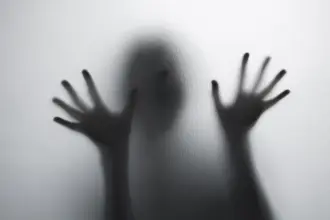 3 Alasan Orang di Ghosting dalam Kehidupan Sosial, Kamu Pernah Mengalaminya?