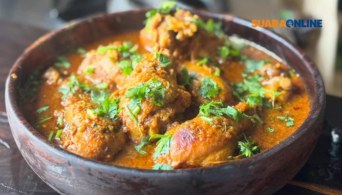 5 Tips Masak Ayam Woku Super Medok dan Bikin Nambah Nasi Terus