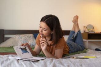 5 Manfaat Journaling untuk Kesehatan Mental dan Cara Melakukannya di Rumah